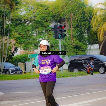 Runner Photo 8319002