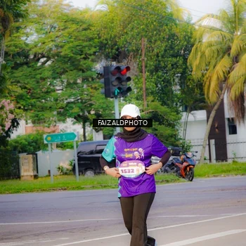 Runner Photo 8319010