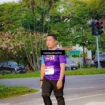 Runner Photo 8319028