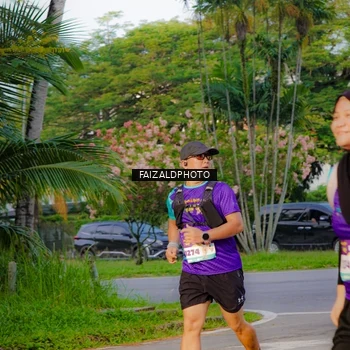 Runner Photo 8319095
