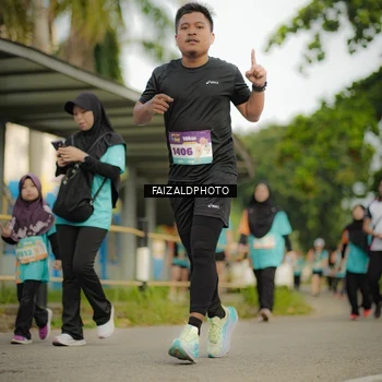 Runner Photo 8319355