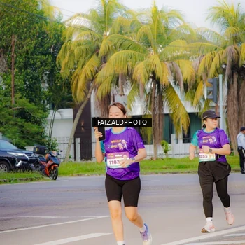 Runner Photo 8319578