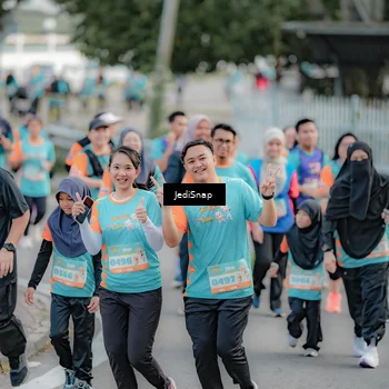 Runner Photo 8319723
