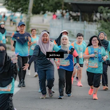 Runner Photo 8319757