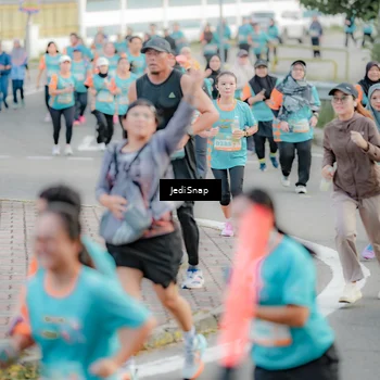 Runner Photo 8319800
