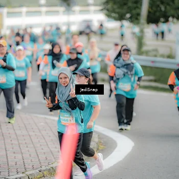 Runner Photo 8319842