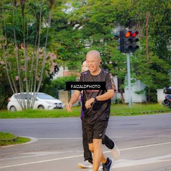 Runner Photo 8319868