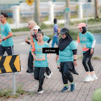 Runner Photo 8319899