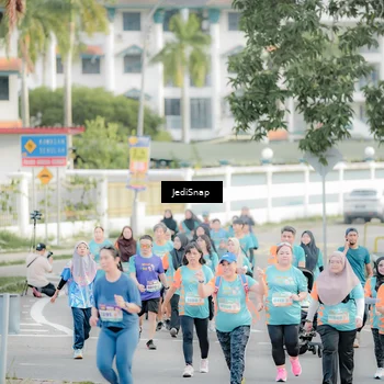 Runner Photo 8319914