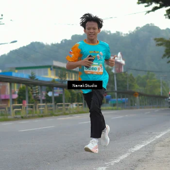 Runner Photo 8319934