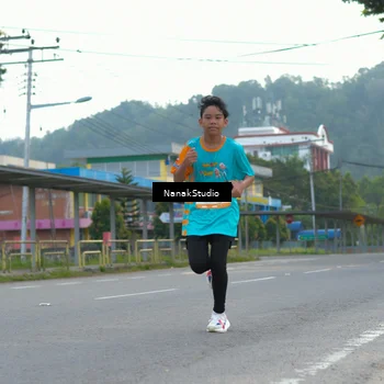 Runner Photo 8319949