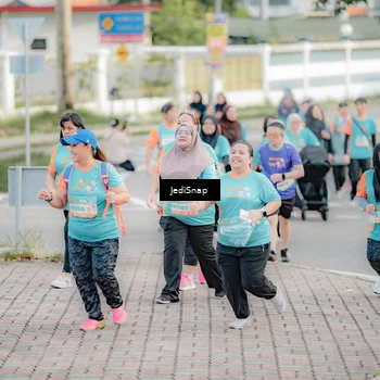 Runner Photo 8319957