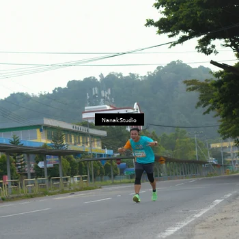 Runner Photo 8319993