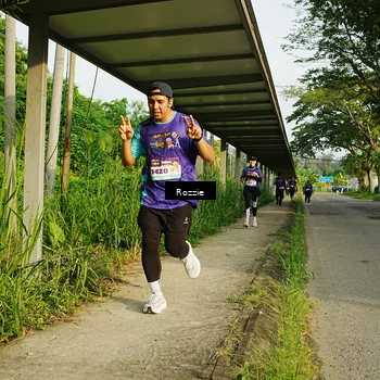 Runner Photo 8320001
