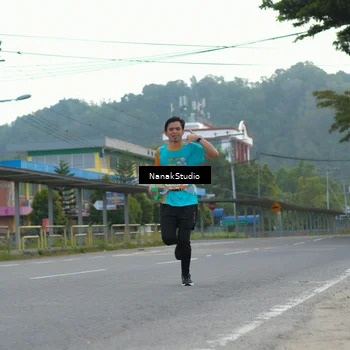 Runner Photo 8320041