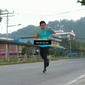 Runner Photo 8320051