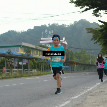 Runner Photo 8320071