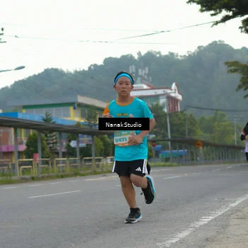 Runner Photo 8320073