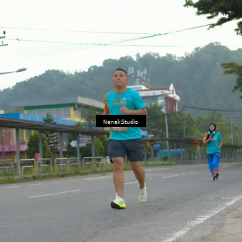 Runner Photo 8320083
