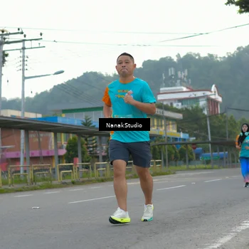 Runner Photo 8320091