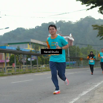 Runner Photo 8320109