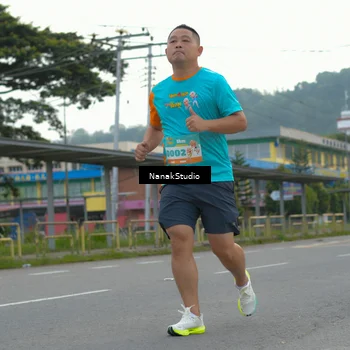 Runner Photo 8320113