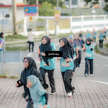 Runner Photo 8320173