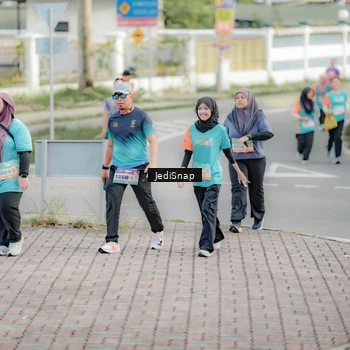Runner Photo 8320201