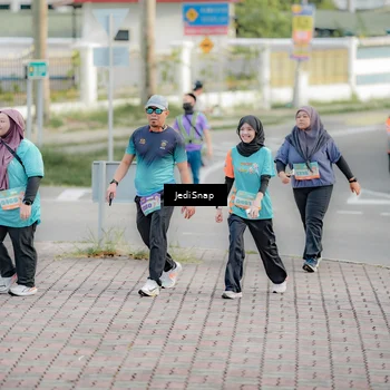 Runner Photo 8320211