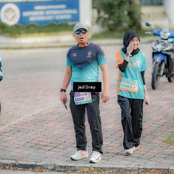 Runner Photo 8320277