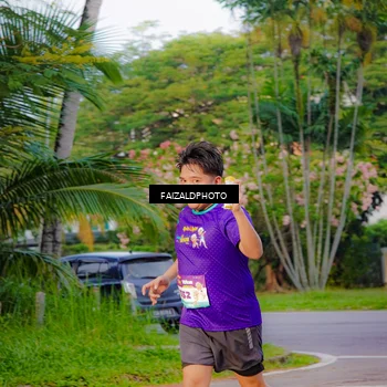 Runner Photo 8320300