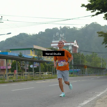 Runner Photo 8320304