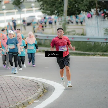 Runner Photo 8320308