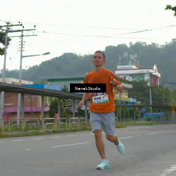 Runner Photo 8320311