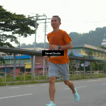Runner Photo 8320312