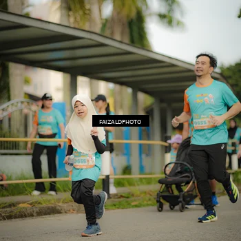 Runner Photo 8320320