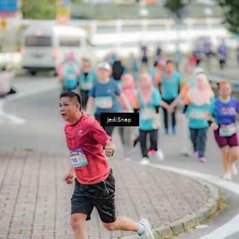 Runner Photo 8320325