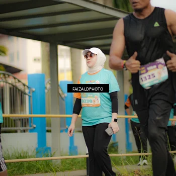 Runner Photo 8320331
