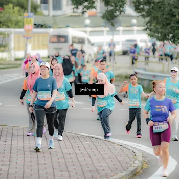 Runner Photo 8320354