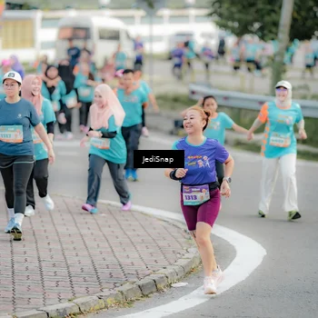 Runner Photo 8320358