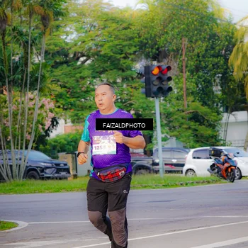 Runner Photo 8320371