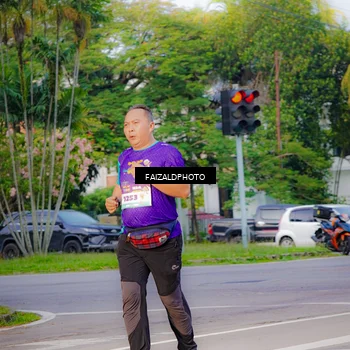 Runner Photo 8320379