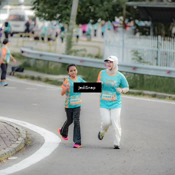 Runner Photo 8320398
