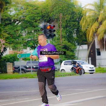 Runner Photo 8320400