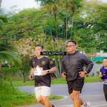 Runner Photo 8320434