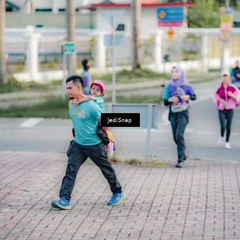 Runner Photo 8320448