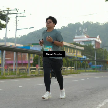 Runner Photo 8320471