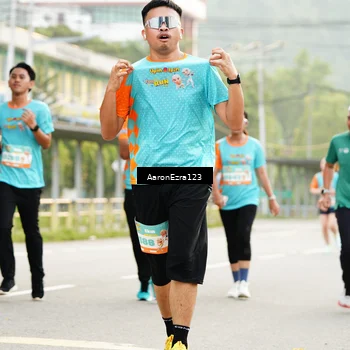 Runner Photo 8320563