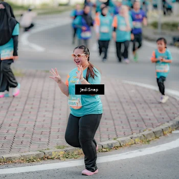 Runner Photo 8320565