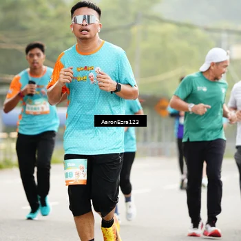 Runner Photo 8320566